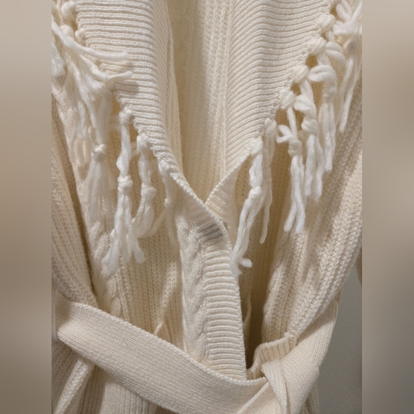 Like new Guess cardigan tie wrap button up - Picture 3 of 5